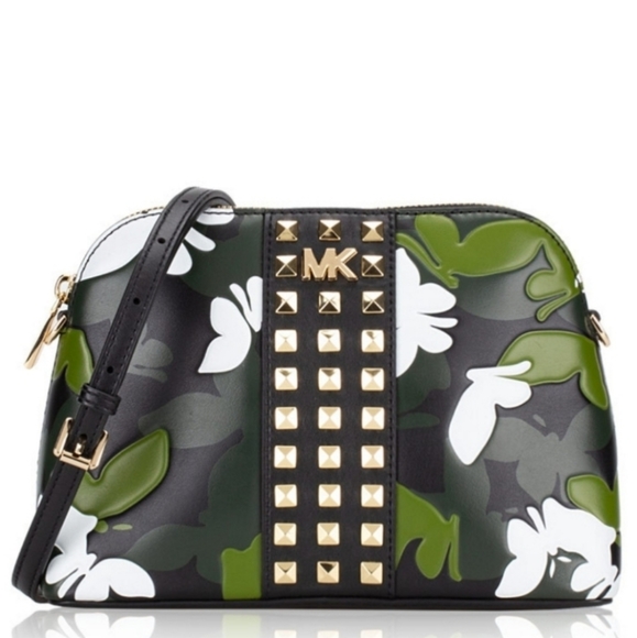 Michael Kors Handbags - ⚠️LAST 1⚠️Michael Kors Butterfly LG Dome Crossbody